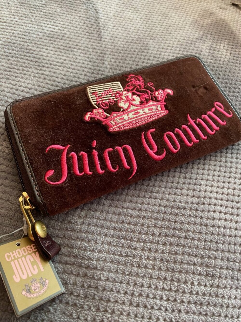 NWT Juicy Couture vintage velour logo continental wallet